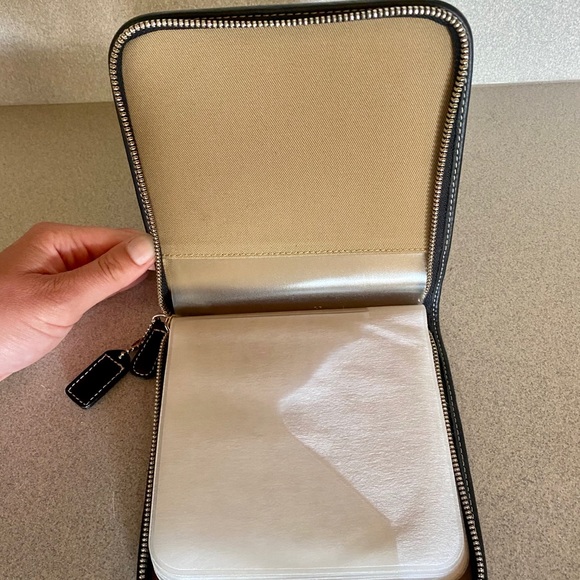 Vintage Authentic COACH CD Case - Picture 3 of 6